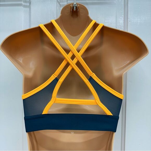 Nike zip front sports bra women's xs with removable cups - Picture 2 of 4